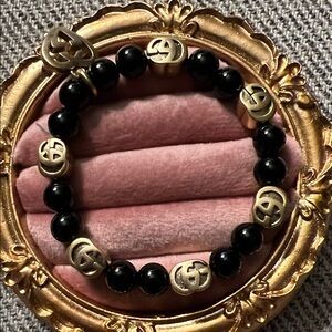 Gucci Black and Gold Charm stretchy elastic Bracelet new beads